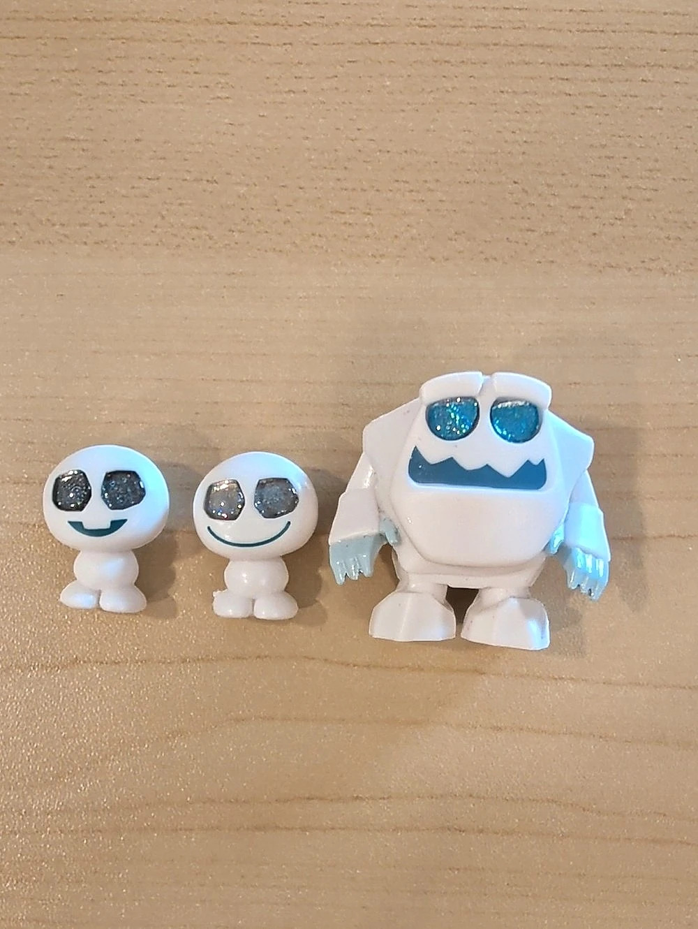 Disney Doorable Ultra Rare Marshmallow and Snowgies